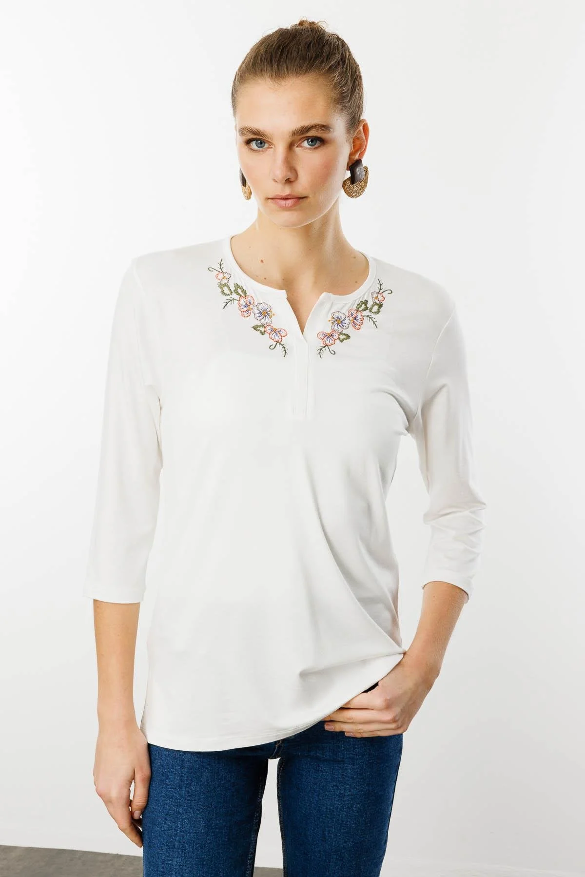 NAKIŞLI KADIN KAZAK